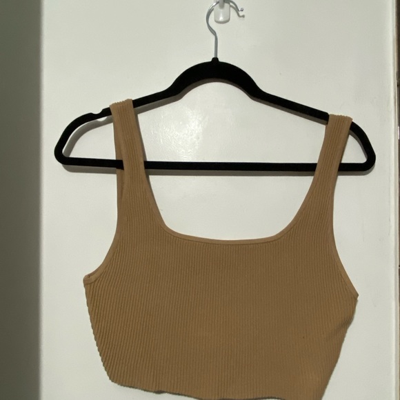 Aritzia Sculpt Knit Squareneck Crop Tank Gold Camel Size M - Picture 3 of 6